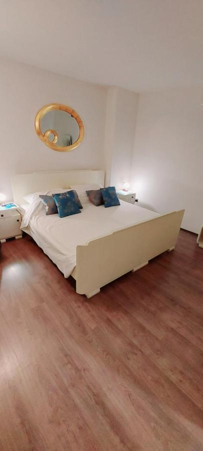 Nona Marija Apartment Ровин Екстериор снимка