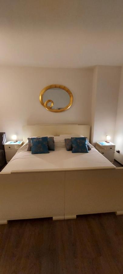 Nona Marija Apartment Ровин Екстериор снимка